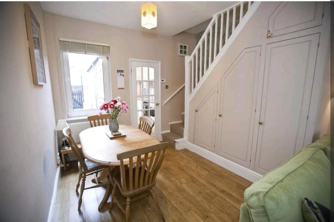Cosy Little Home Just Outside York City Walls Экстерьер фото